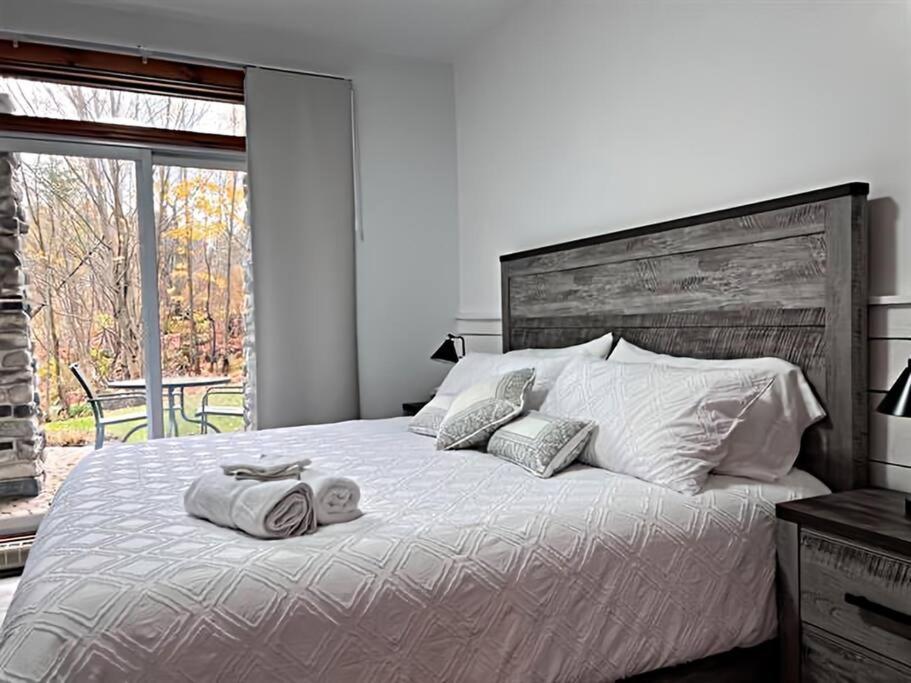 Tremblant Les Eaux 227-1 By Escapades Tremblant Apartment Mont-Tremblant Ngoại thất bức ảnh